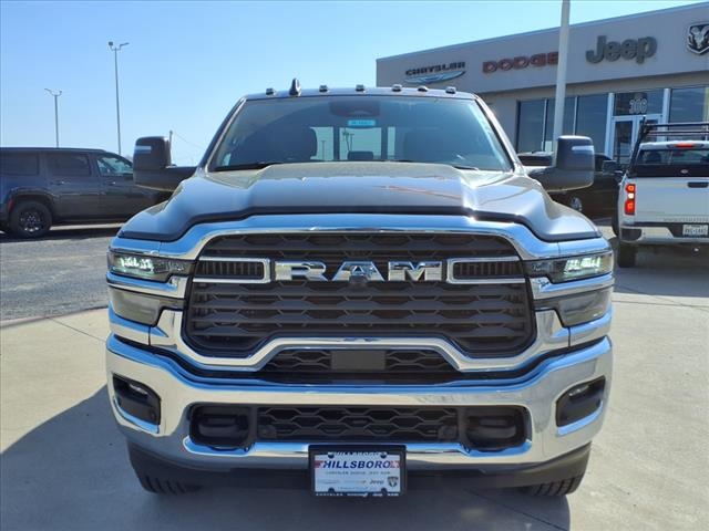 2025 Ram 2500 Tradesman photo 2