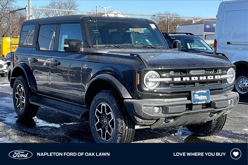 2025 Ford Bronco 4-Door Outer Banks's photo