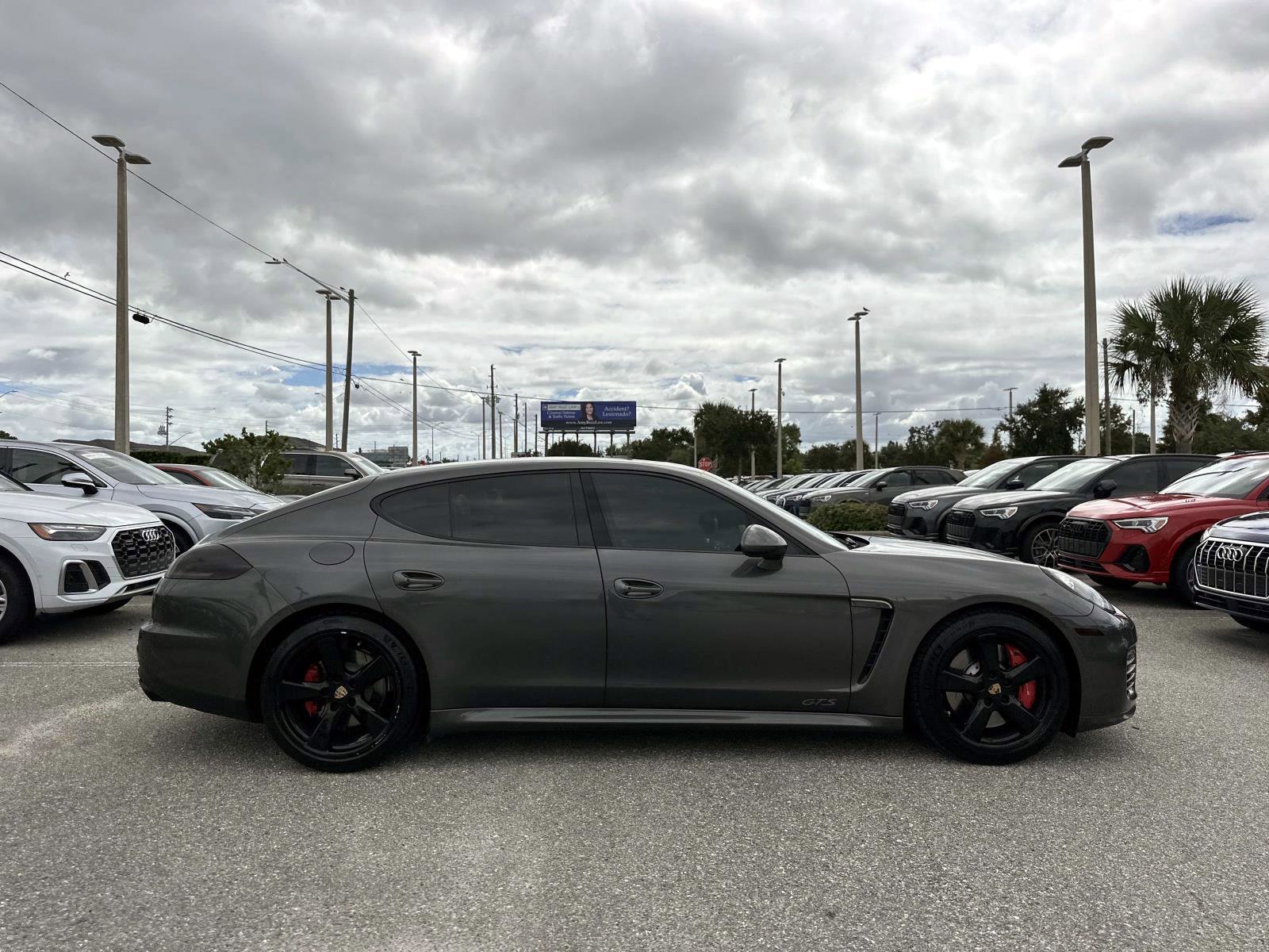 2015 Porsche Panamera GTS photo 3