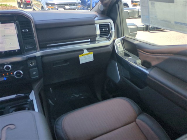 2025 Ford F-350 King Ranch photo 16
