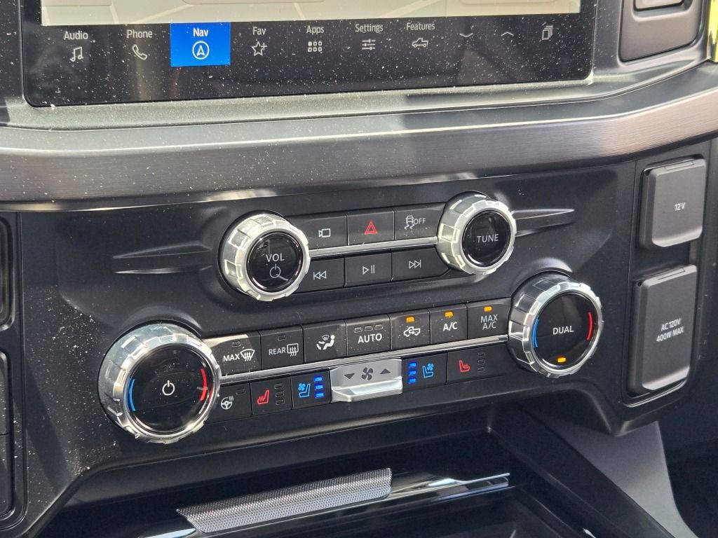 2025 Ford F-250 Lariat photo 26