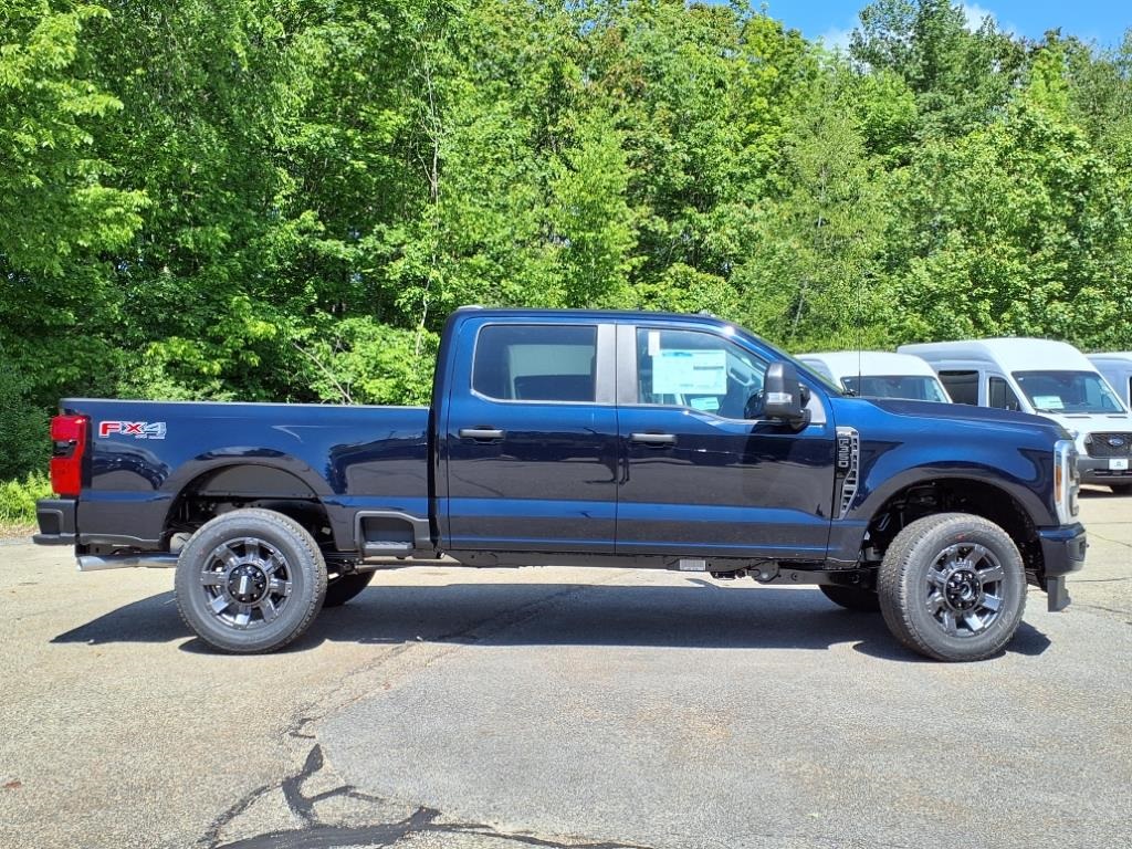 2025 Ford F-350 XL photo 14