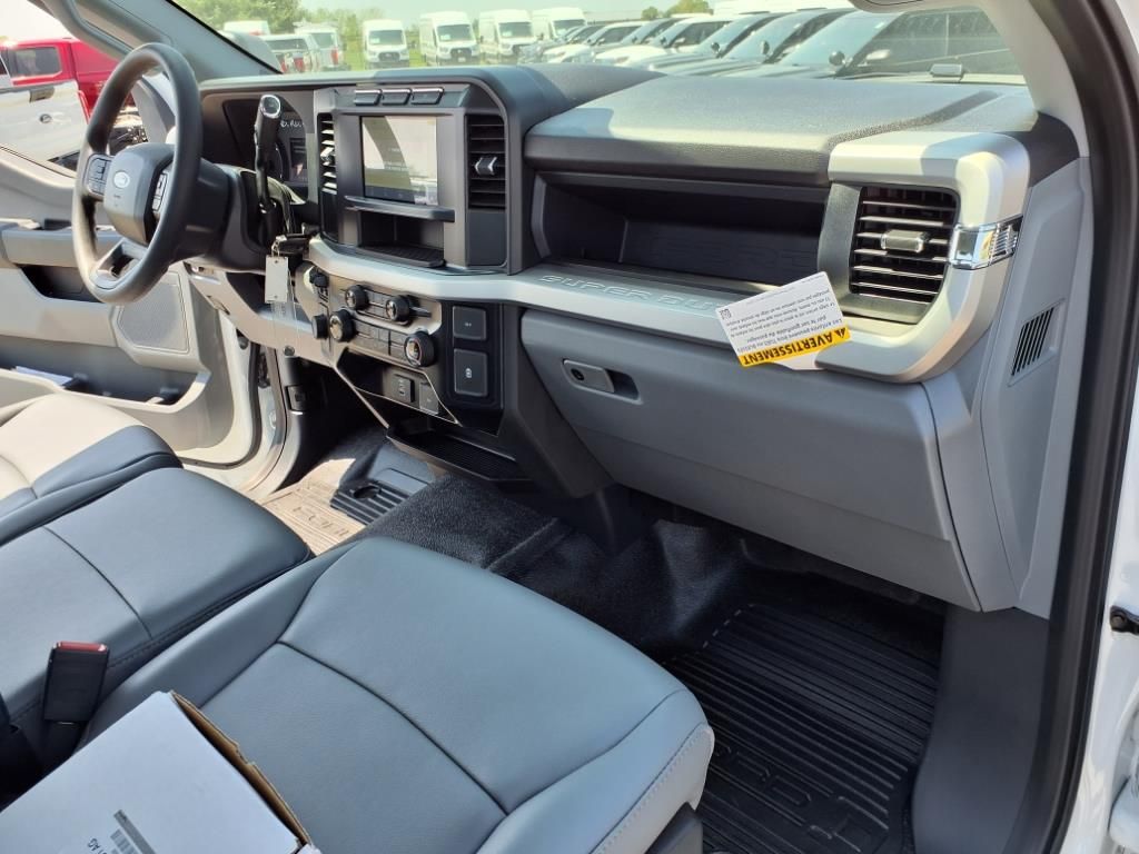 2024 Ford F-550 XL photo 13
