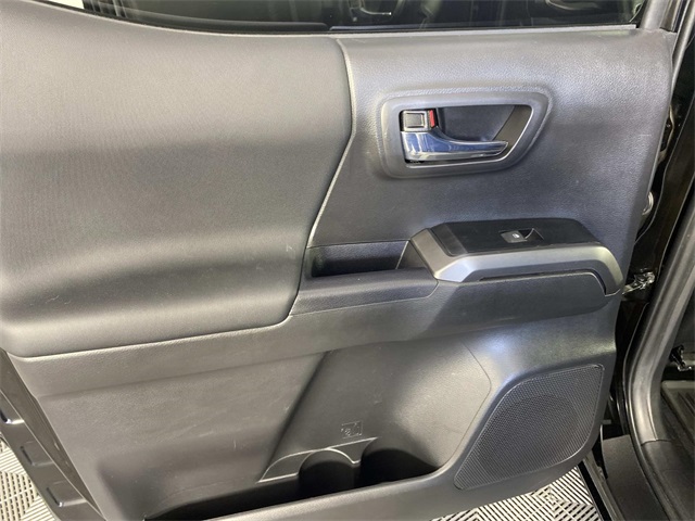 2023 Toyota Tacoma TRD Off-Road photo 23