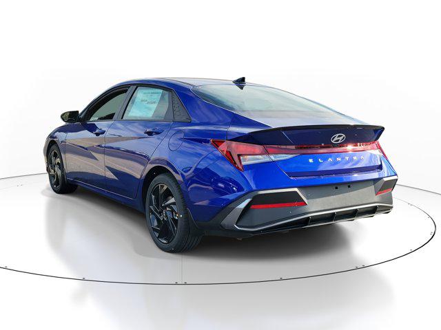 2026 Hyundai Elantra SEL Sport photo 3