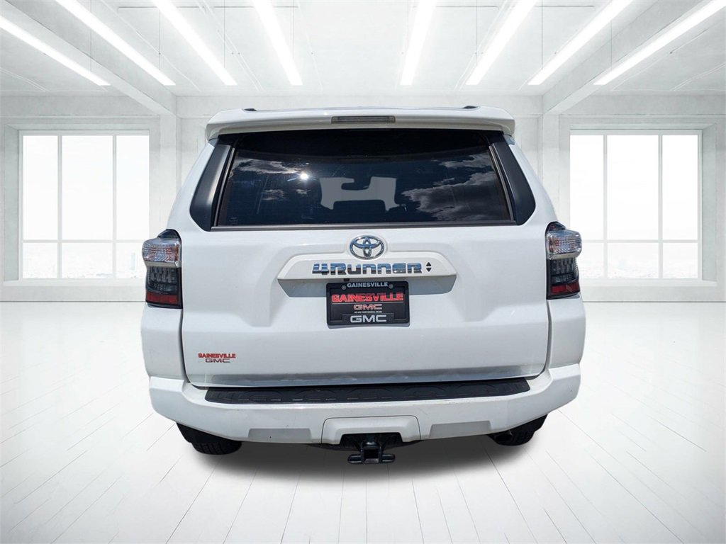 2024 Toyota 4Runner SR5 Premium photo 4