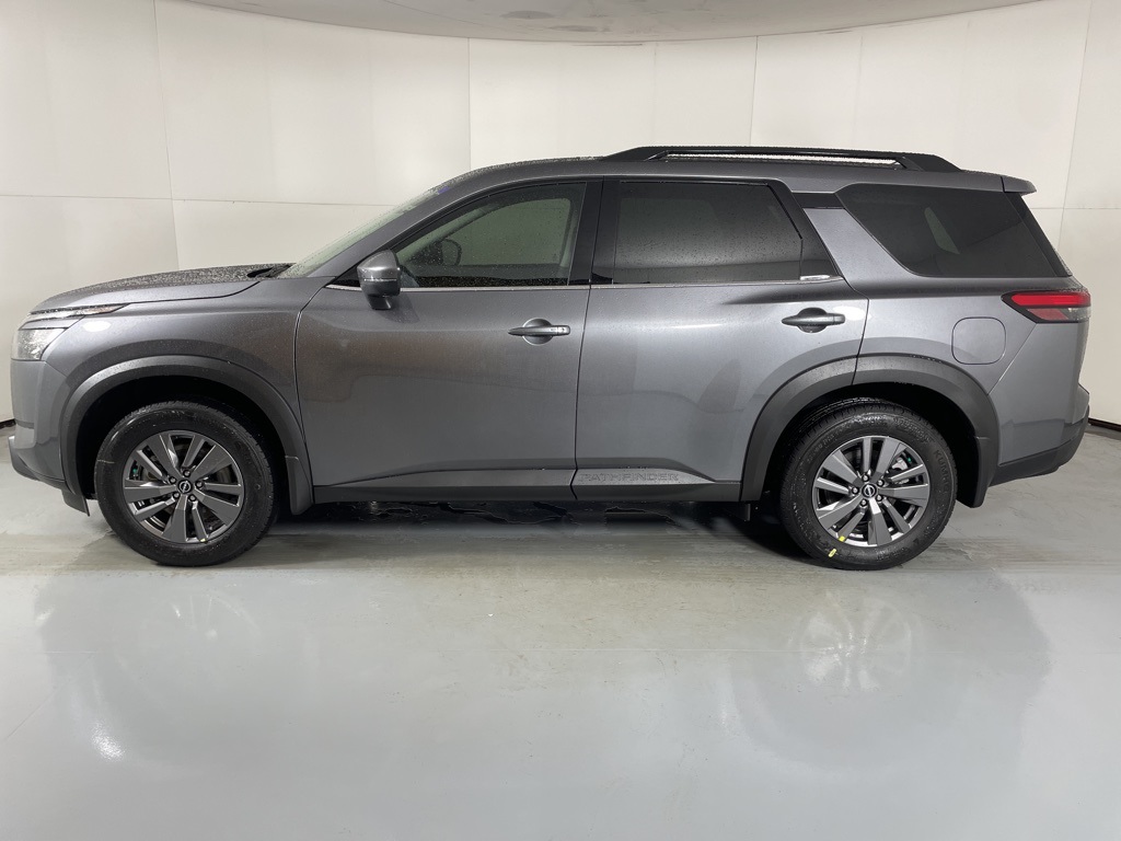 2025 Nissan Pathfinder SV photo 3