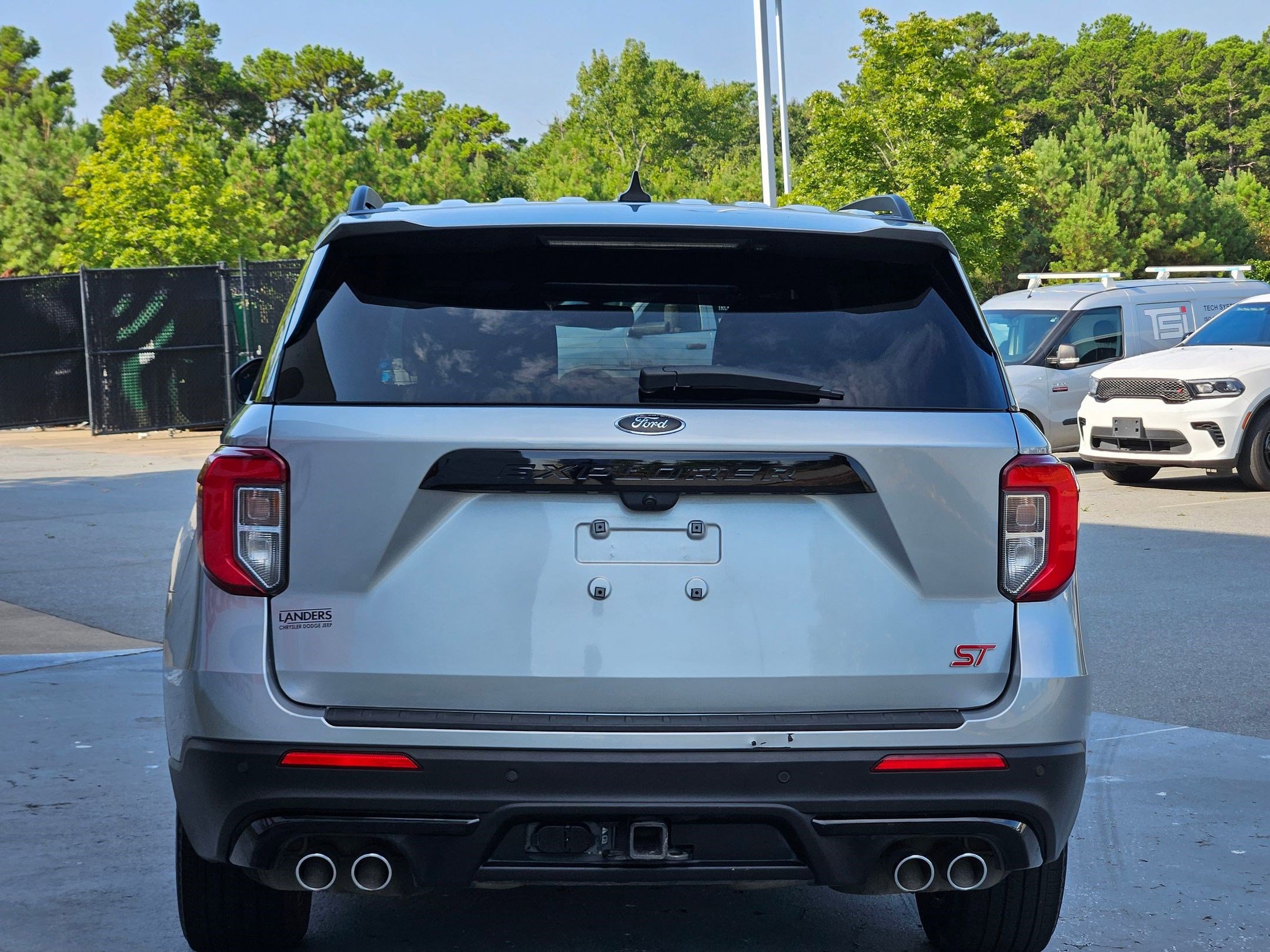 2023 Ford Explorer ST photo 6