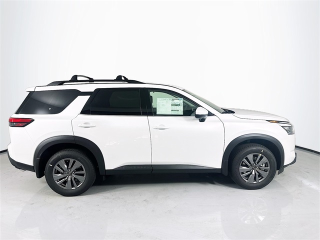 2025 Nissan Pathfinder SV photo 7