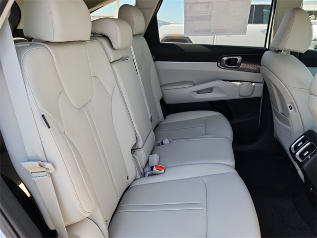 2025 Kia Sorento S photo 12