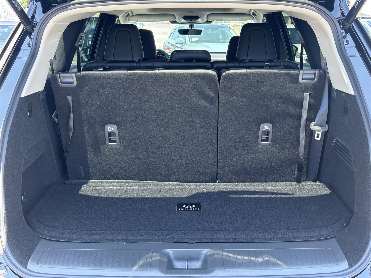 2026 Infiniti QX60 Pure photo 13