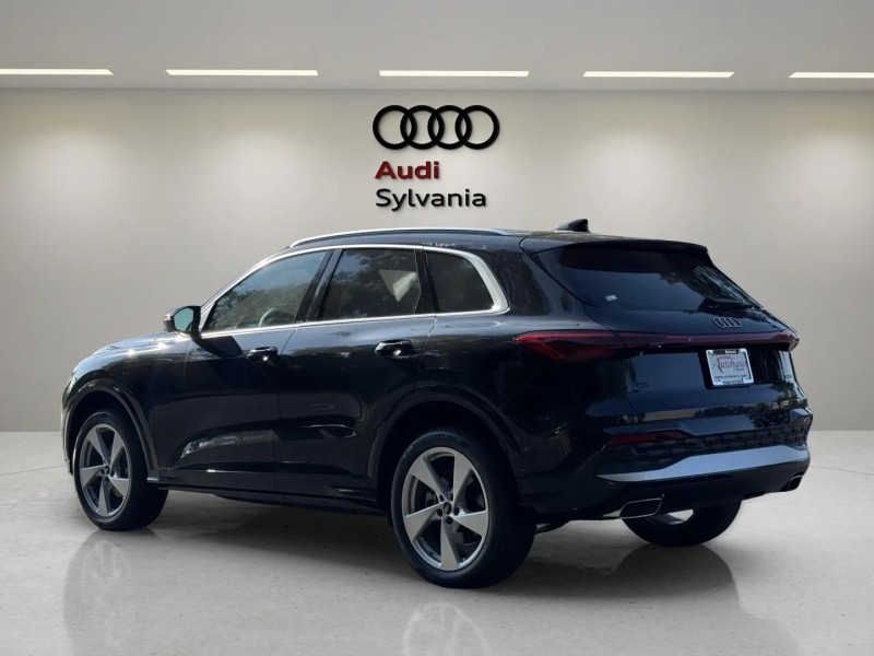 2025 Audi Q5 2.0T Premium Plus photo 4