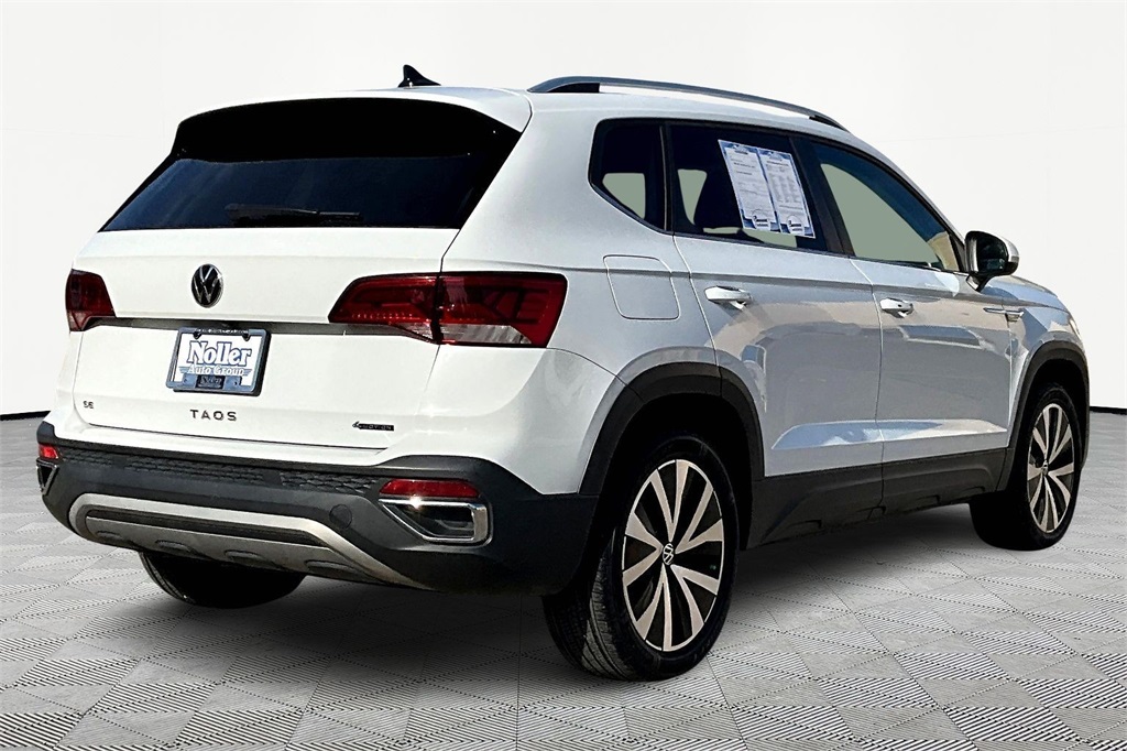 Used 2022 Volkswagen Taos SE with VIN 3VVWX7B20NM042512 for sale in Kansas City