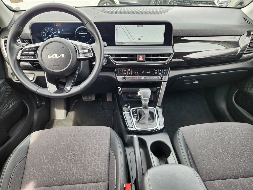 2024 Kia Seltos X-Line photo 10