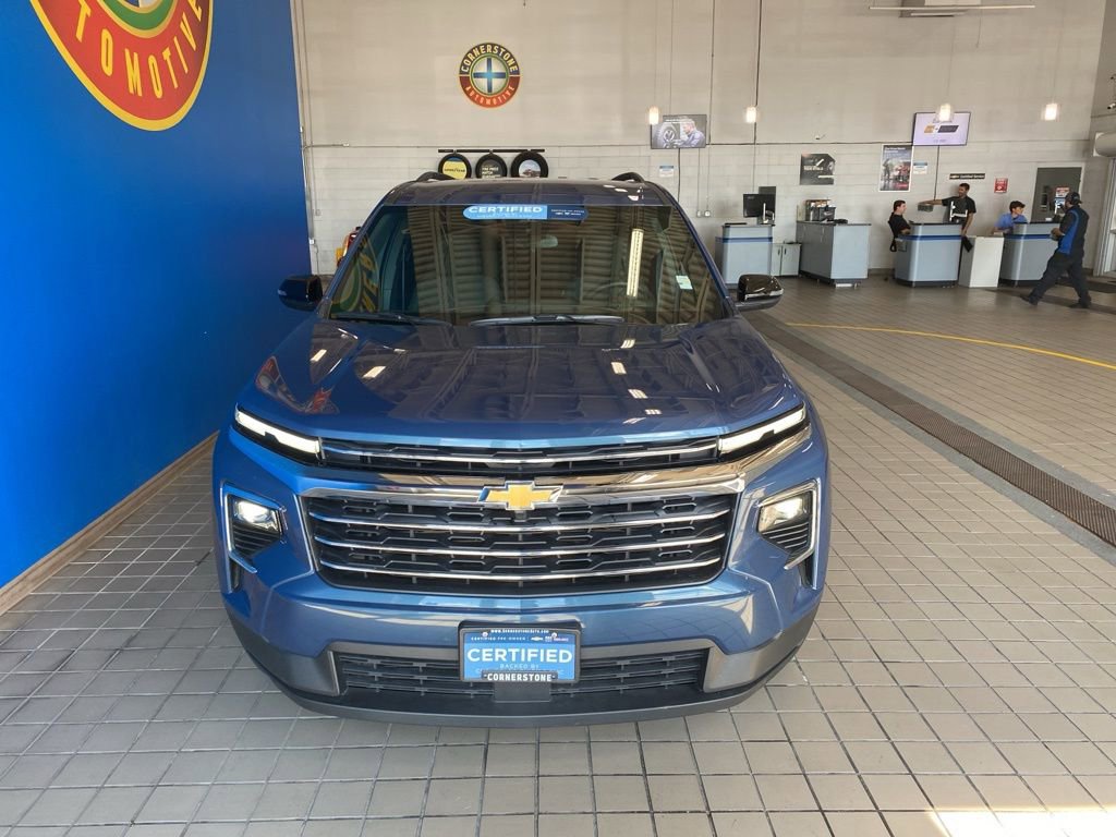 2025 Chevrolet Traverse photo 10