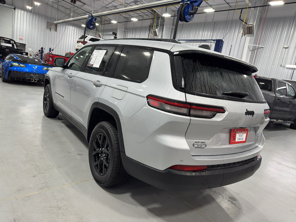 2025 Jeep Grand Cherokee Altitude X photo 10