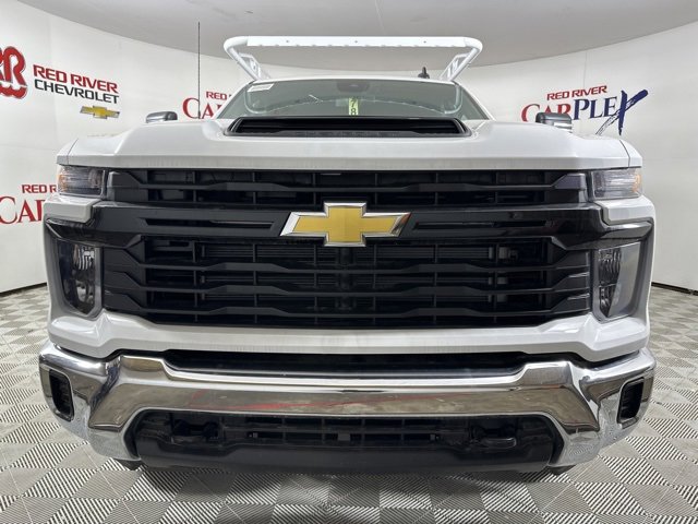 2025 Chevrolet Silverado 2500HD photo 2
