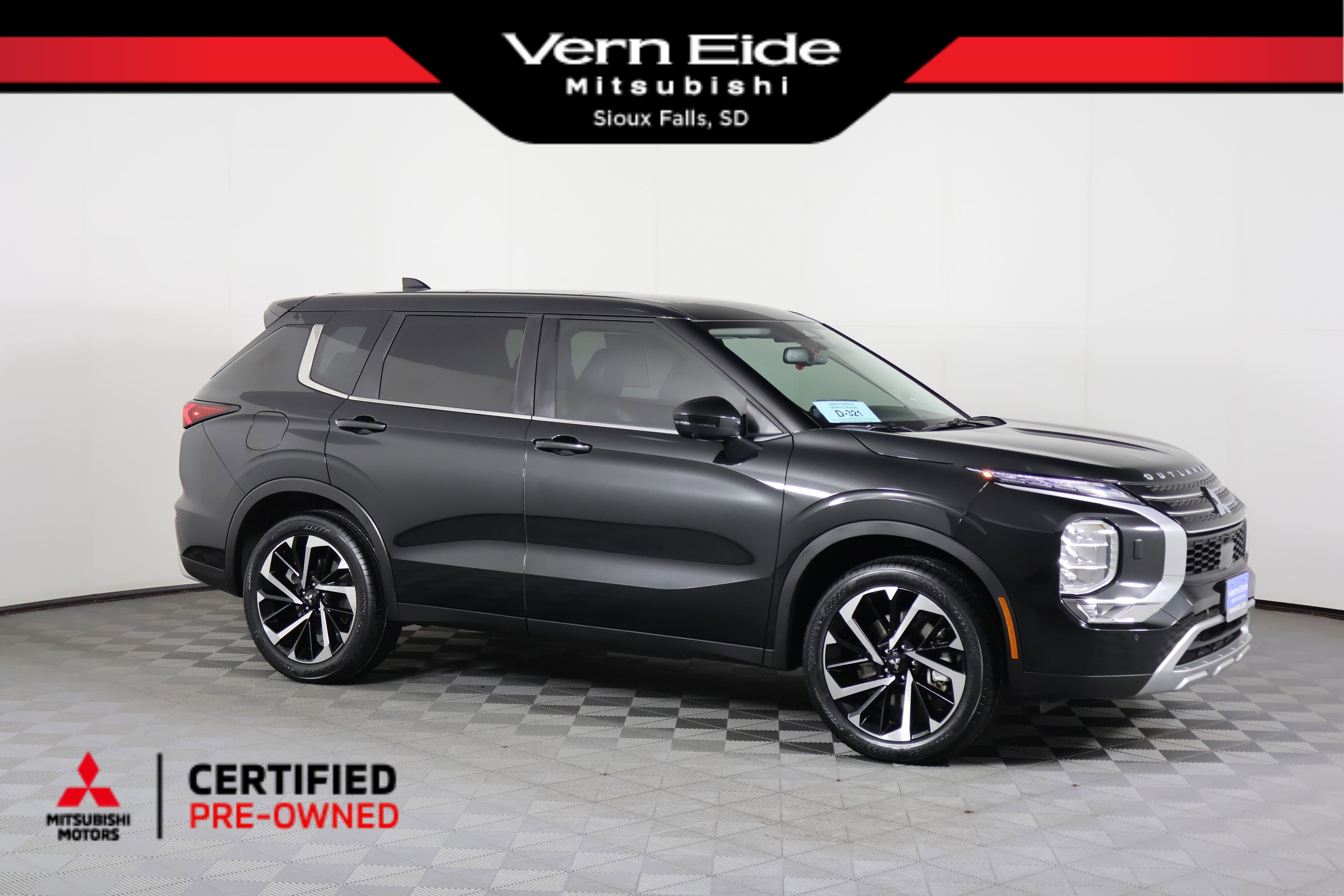 2024 Mitsubishi Outlander SE