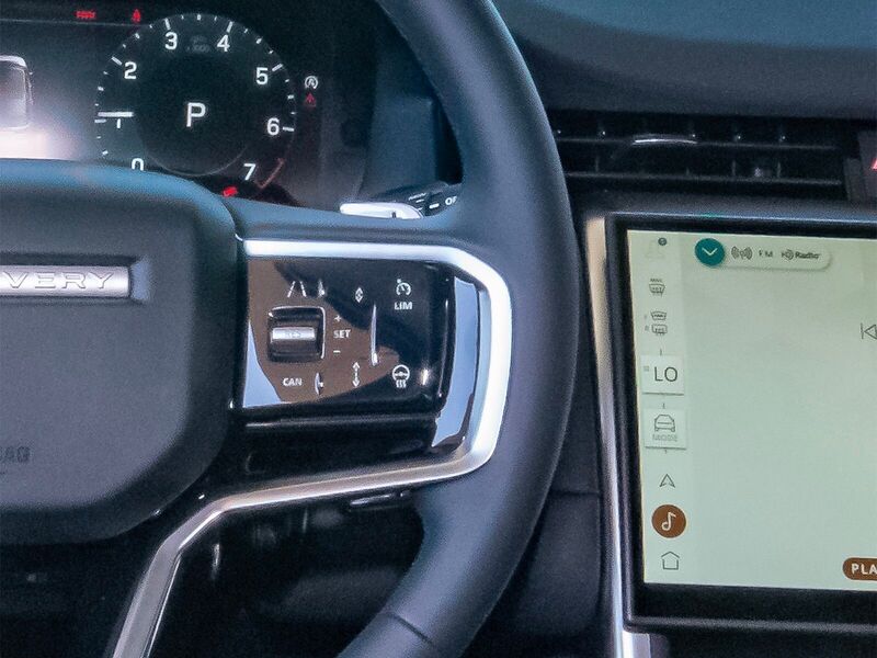 2025 Land Rover Discovery Sport S photo 16