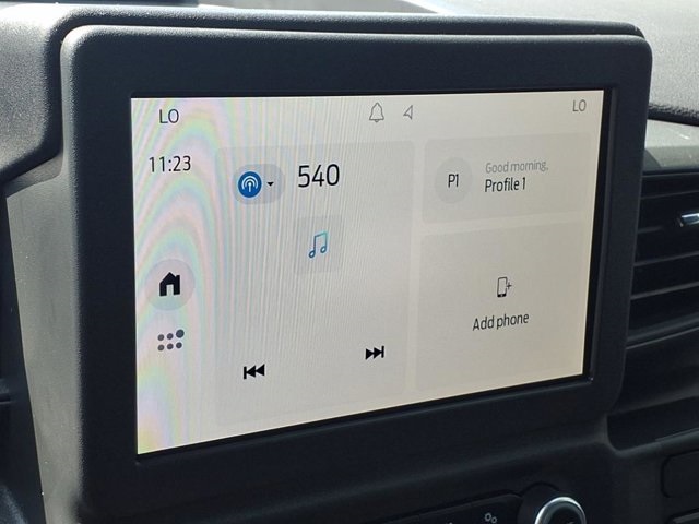 2025 Ford Explorer photo 2