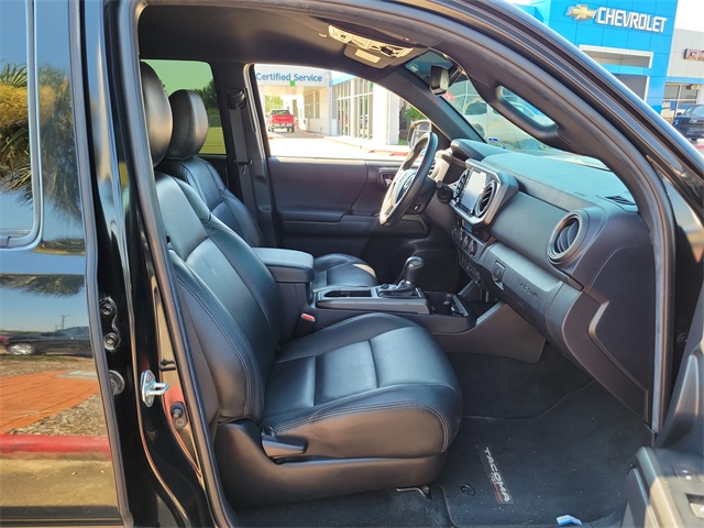 2022 Toyota Tacoma V6 photo 14