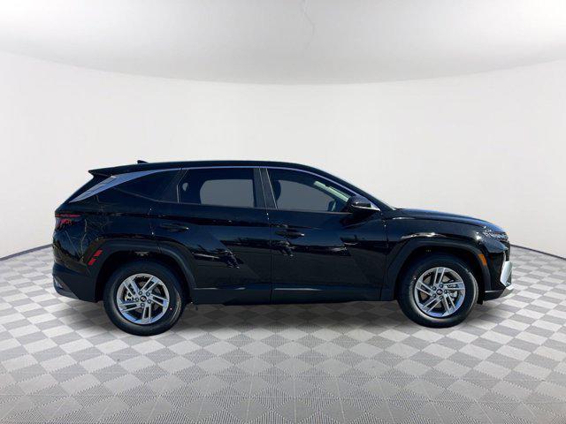 2026 Hyundai Tucson SE photo 3