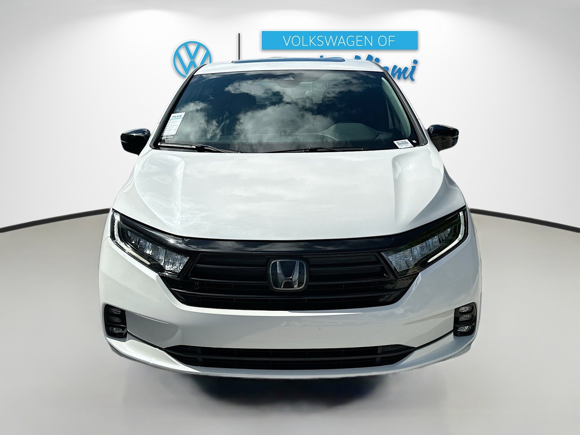 2023 Honda Odyssey Sport photo 2