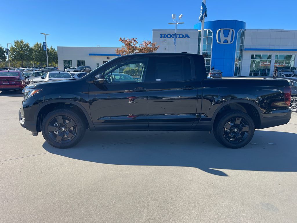 2026 Honda Ridgeline Black Edition photo 4