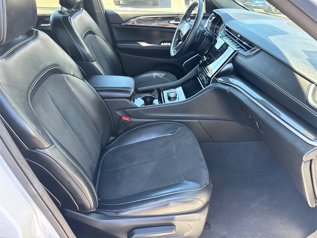 2021 Jeep Grand Cherokee Altitude photo 12
