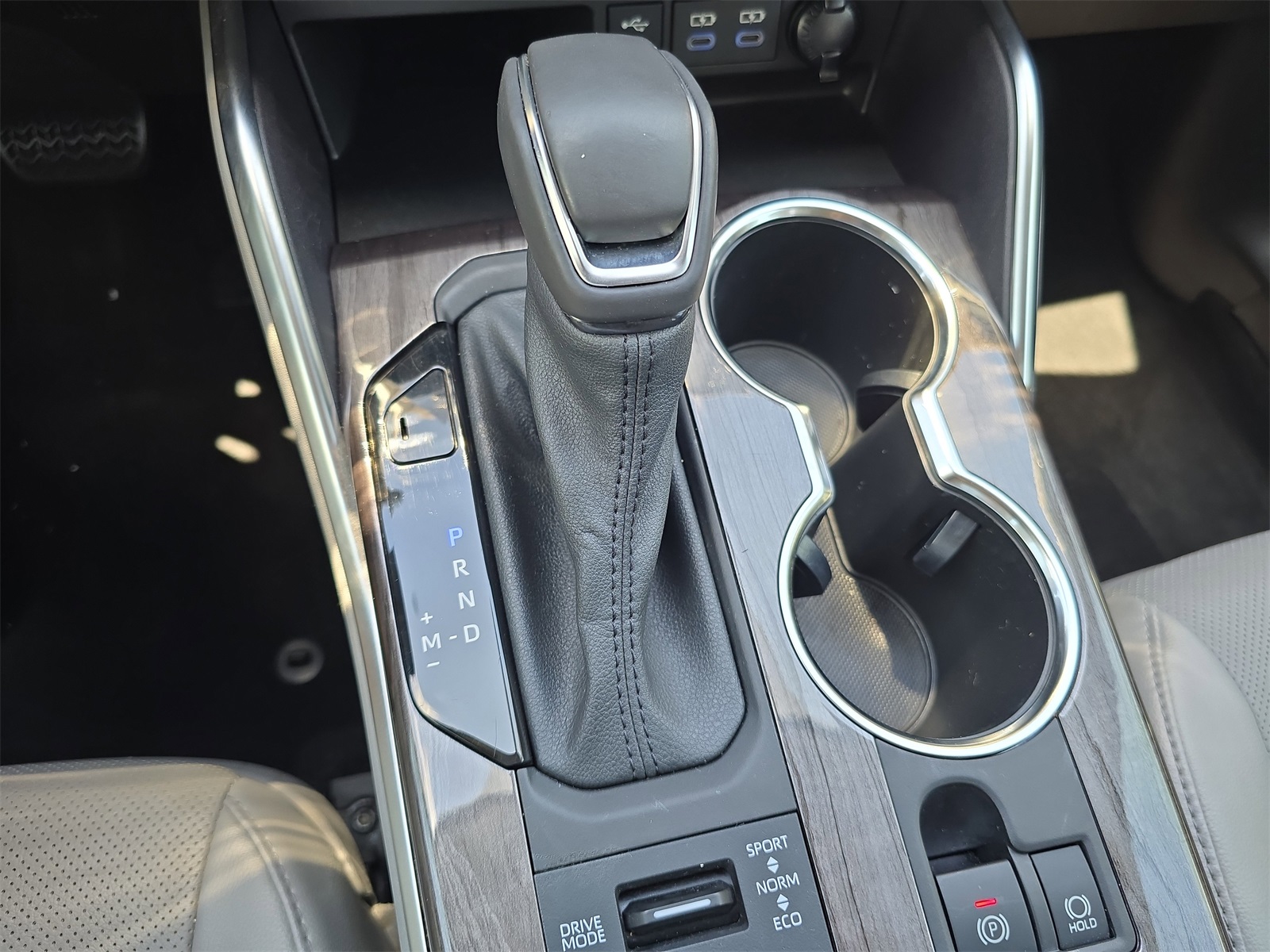 2022 Toyota Highlander Limited photo 19