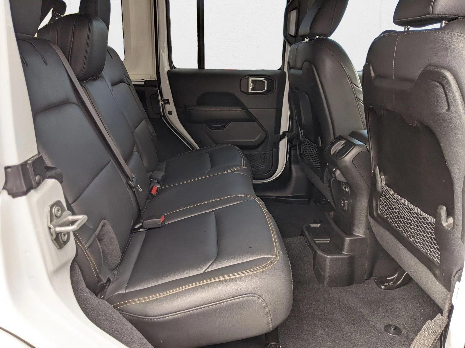 2024 Jeep Wrangler Sahara photo 22