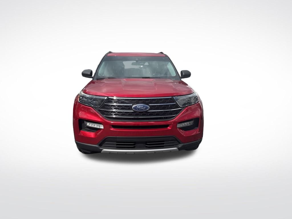 2020 Ford Explorer XLT photo 3