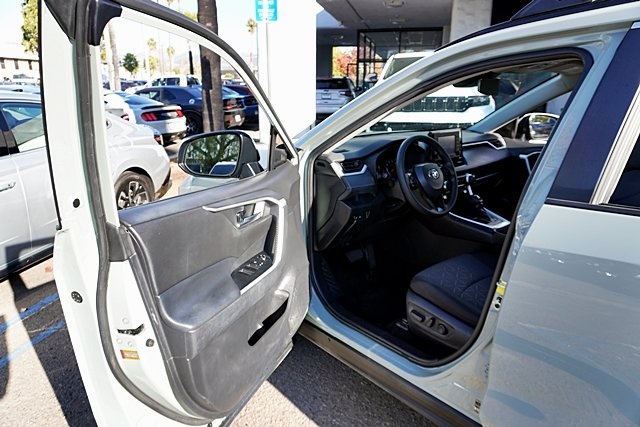 Used 2021 Gray Toyota XLE image 34