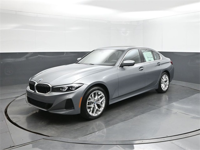 2025 BMW 3 Series 330i's photo