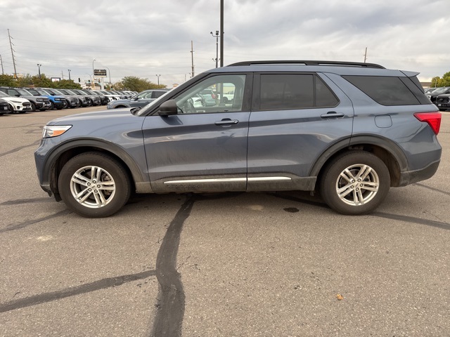 2021 Ford Explorer XLT photo 3