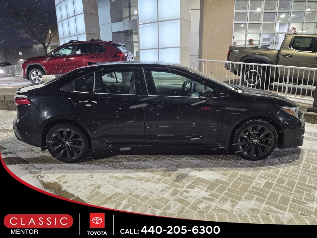 2023 Toyota Corolla SE's photo