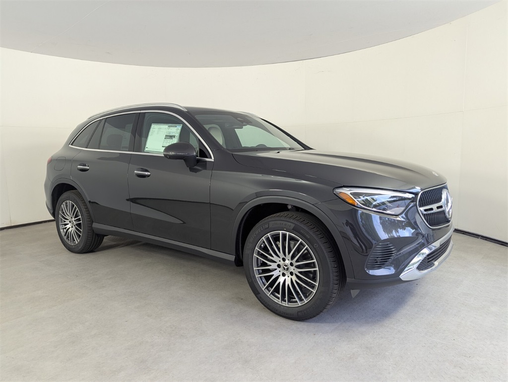 2026 Mercedes-Benz GLC Base's photo