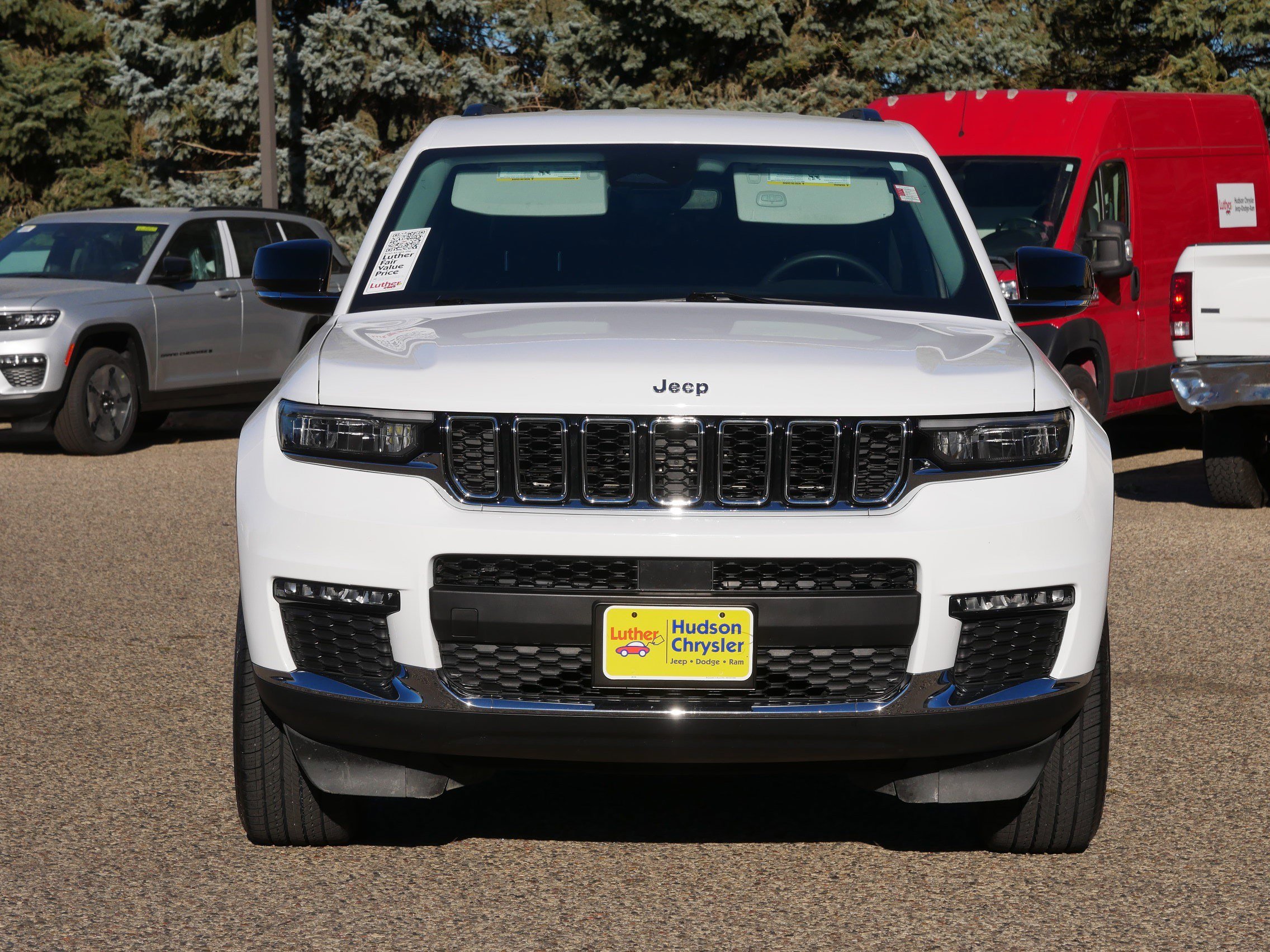2023 Jeep Grand Cherokee Limited photo 2