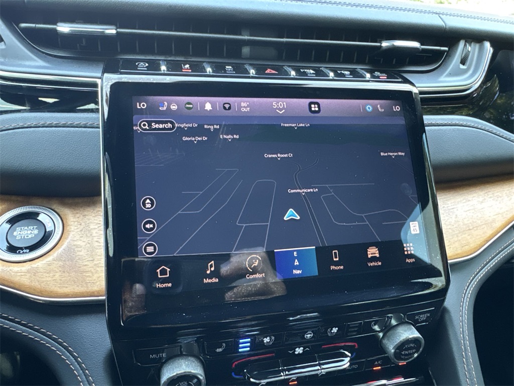 2023 Jeep Grand Cherokee Summit photo 18