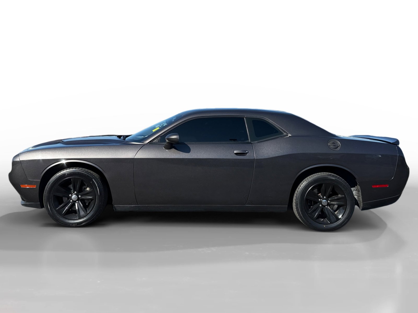 2021 Dodge Challenger SXT photo 2