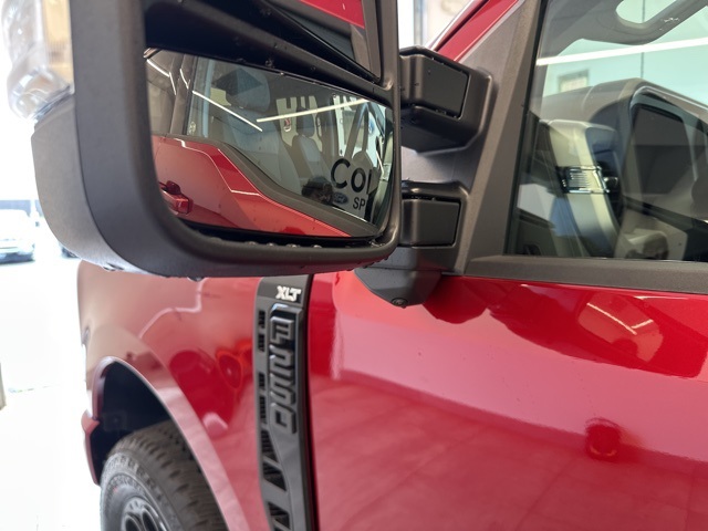 2025 Ford F-250 XLT photo 37