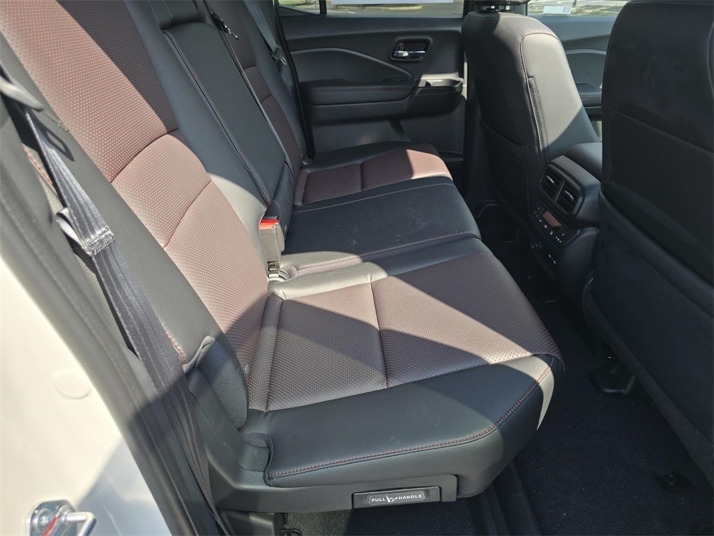 2025 Honda Ridgeline Black Edition photo 22