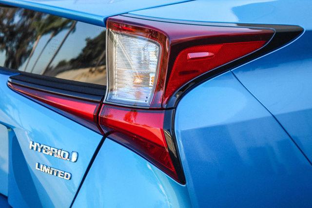 2019 Toyota Prius Limited photo 8