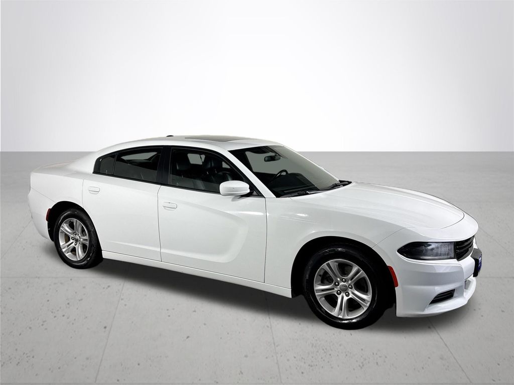2021 Dodge Charger SXT photo 3