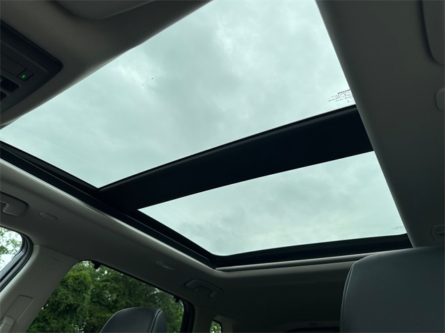 2023 Nissan Rogue SV photo 18