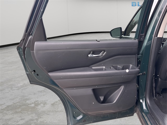 2023 Nissan Pathfinder SL photo 48