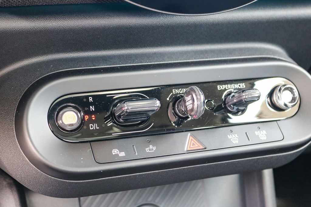 2025 Mini Cooper 2 Door Hardtop Signature photo 19