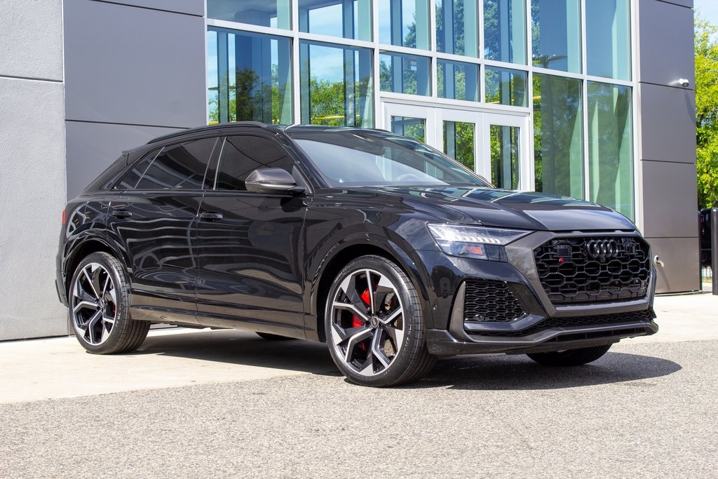 2024 Audi RS Q8 photo 3