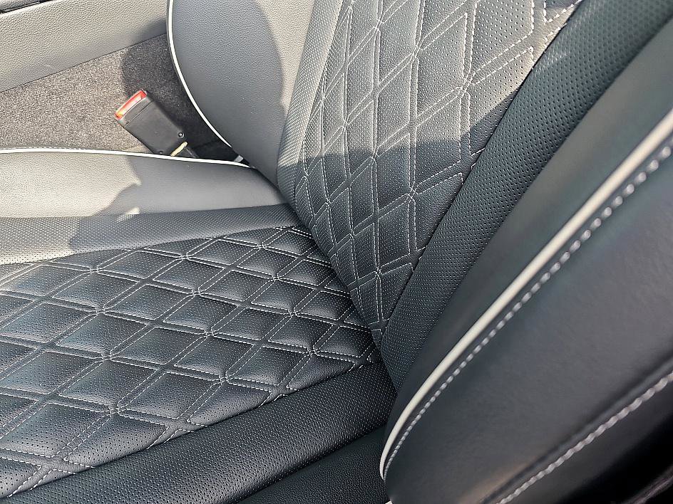 2023 Genesis G80 2.5T Sport Prestige photo 14
