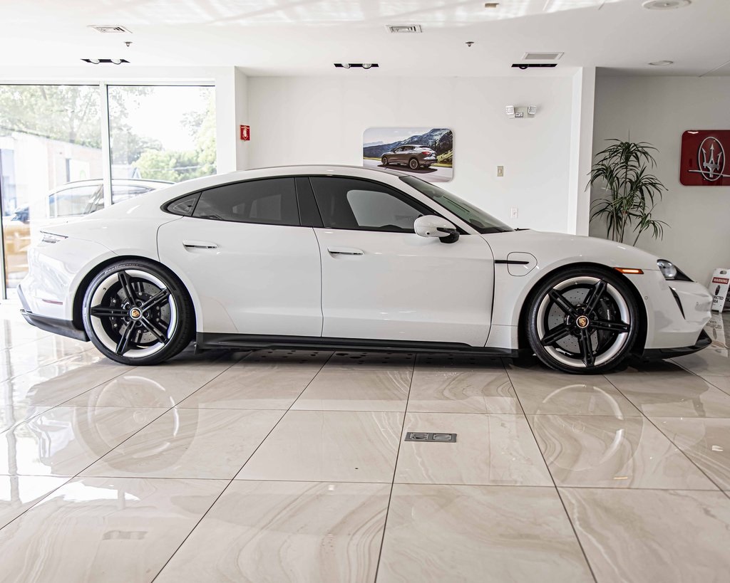2020 PORSCHE TAYCAN - Image 10